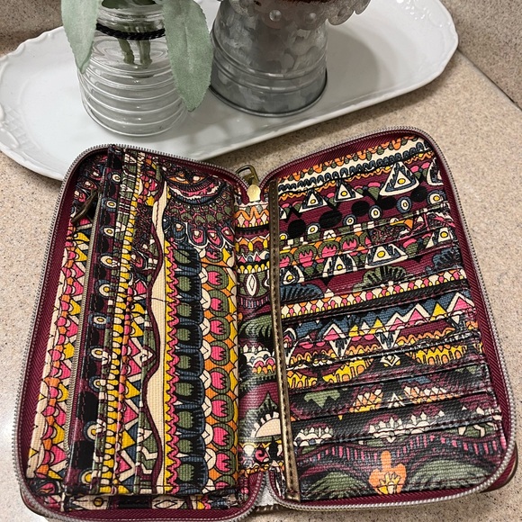 Sakroots Large Zip Wallet - Picture 4 of 4